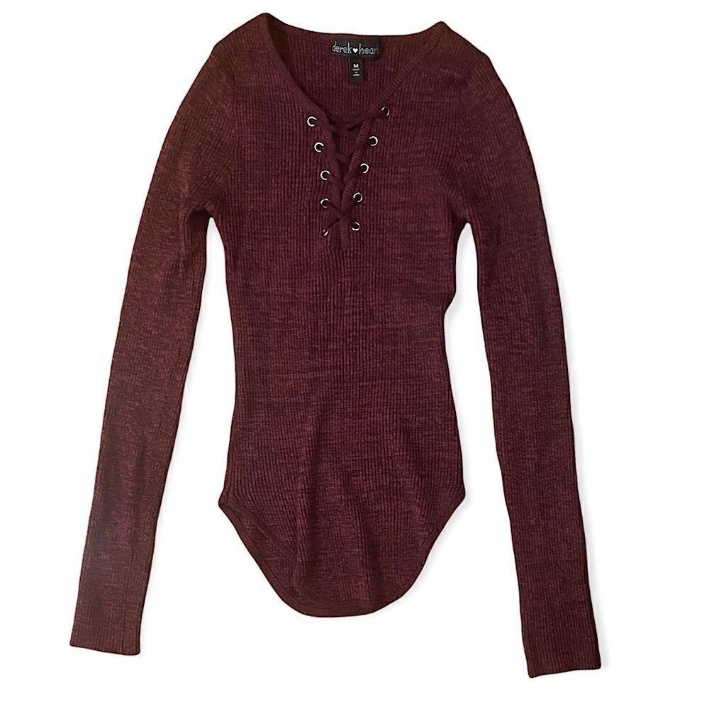 Derek Heart Juniors Burgandy Maroon fitted tuck in style shirt top blouse M